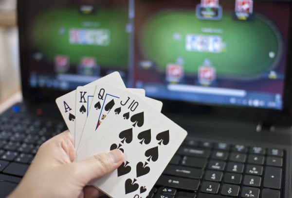 বরিশালের মাঠ ও মোবাইল ক্রীড়া আলোচনা